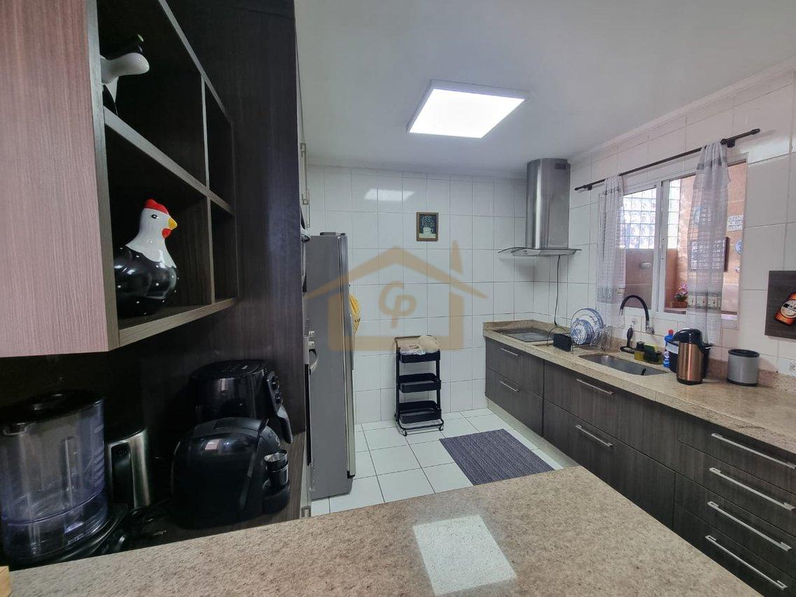 Bela área Gourmet 3 quartos sendo um suíte, forno de pizza, fogão e churrasqueira, 2 vagas Estrada do Capuava Cotia - 