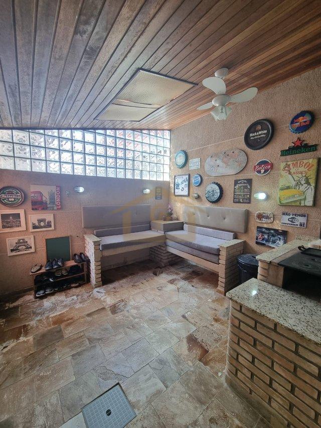 Bela área Gourmet 3 quartos sendo um suíte, forno de pizza, fogão e churrasqueira, 2 vagas Estrada do Capuava Cotia - 