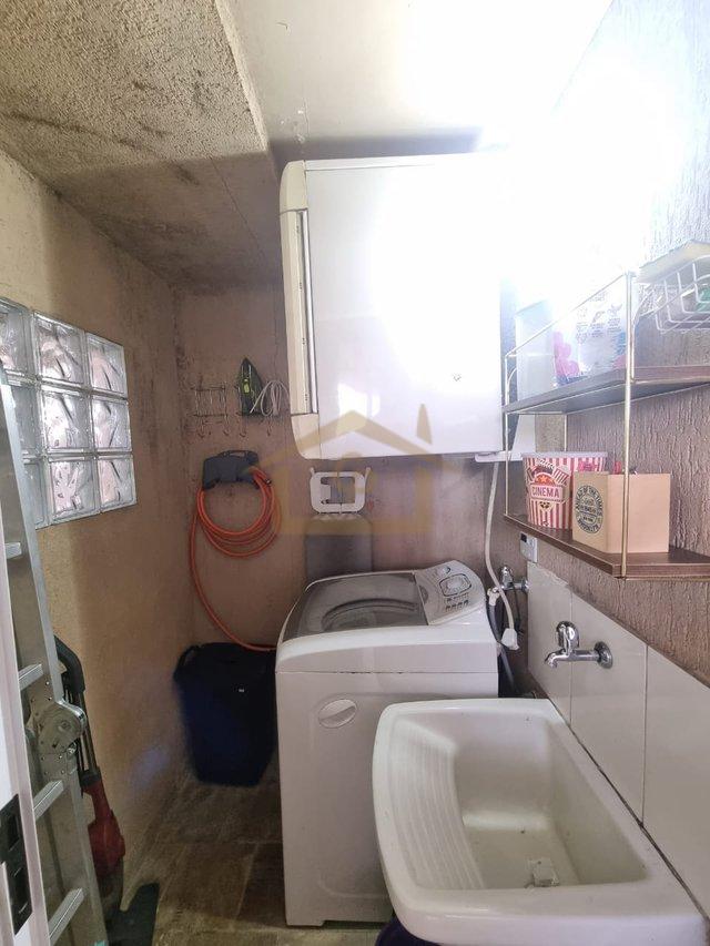 Bela área Gourmet 3 quartos sendo um suíte, forno de pizza, fogão e churrasqueira, 2 vagas Estrada do Capuava Cotia - 