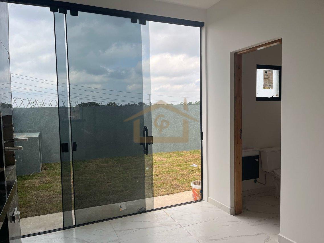 Casa térrea , Novidade, 3 quartos sendo um suíte, 2 vagas - Vargem Grande Paulista - 