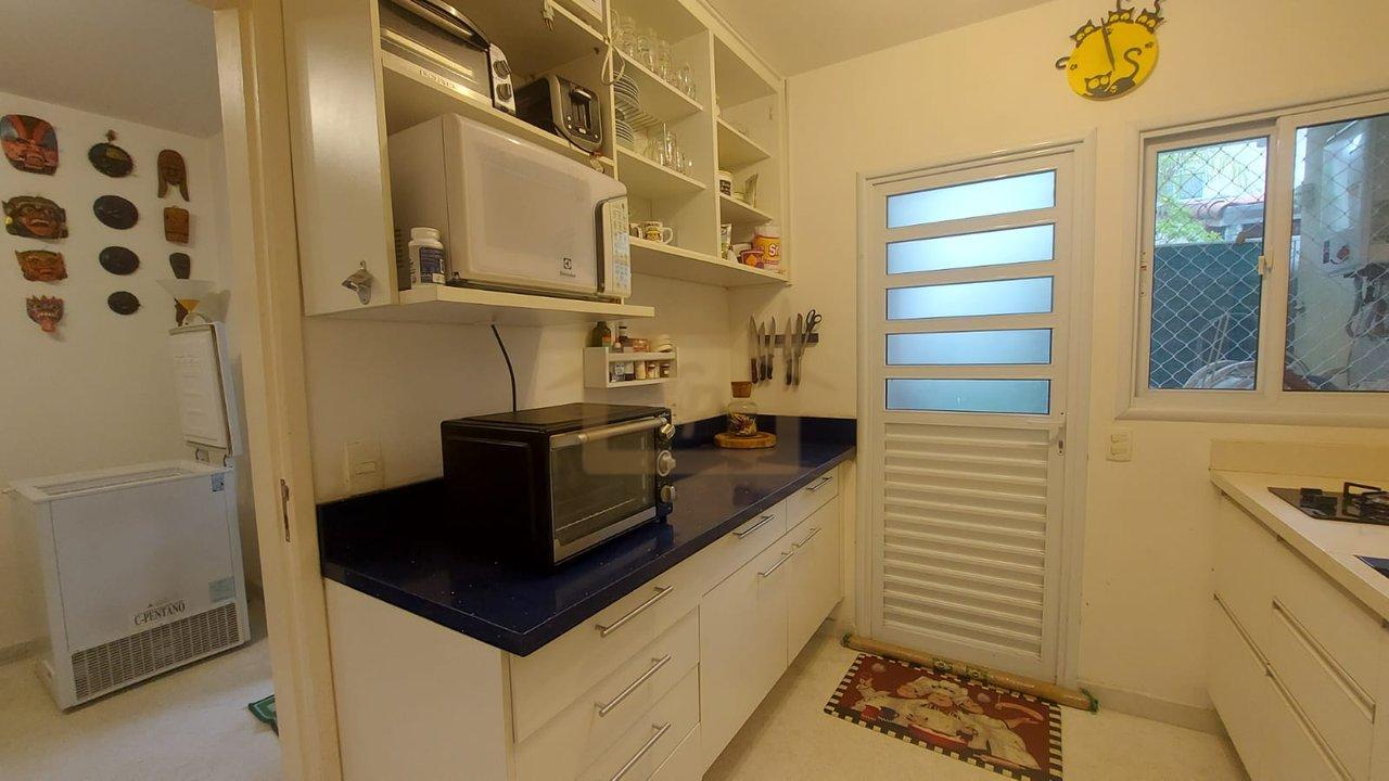 Lugar especial, Casa na Granja Viana!!! 3 quartos, 2 vagas Estrada do Capuava Cotia - 
