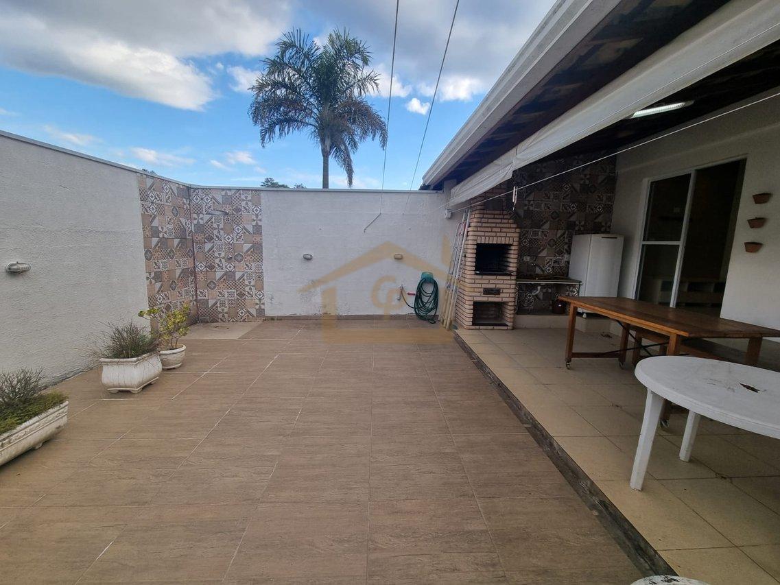 Iluminação embutida! Natureza!!! 3 quartos, 2 vagas Rua Guarujá Cotia - 