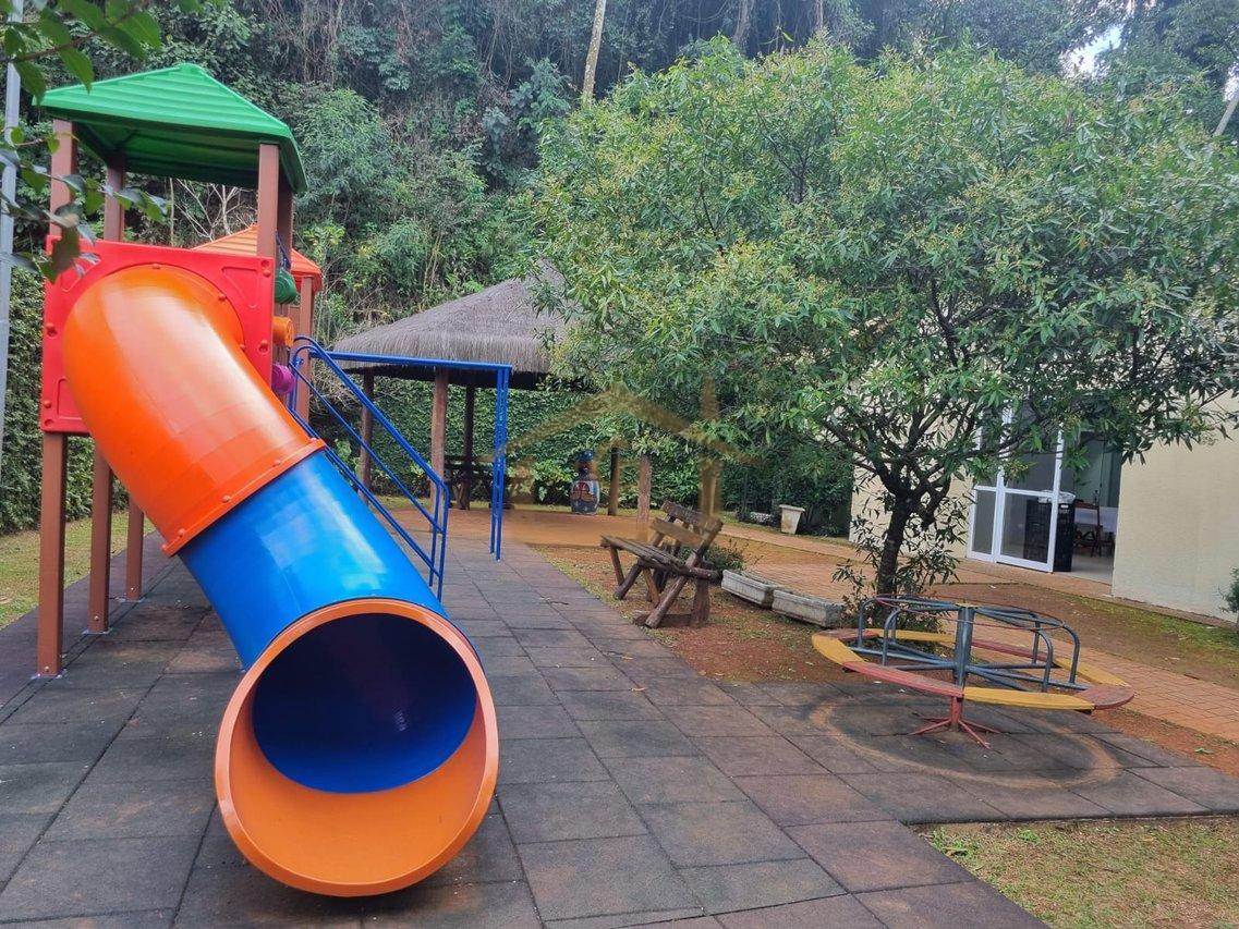 Iluminação embutida! Natureza!!! 3 quartos, 2 vagas Rua Guarujá Cotia - 