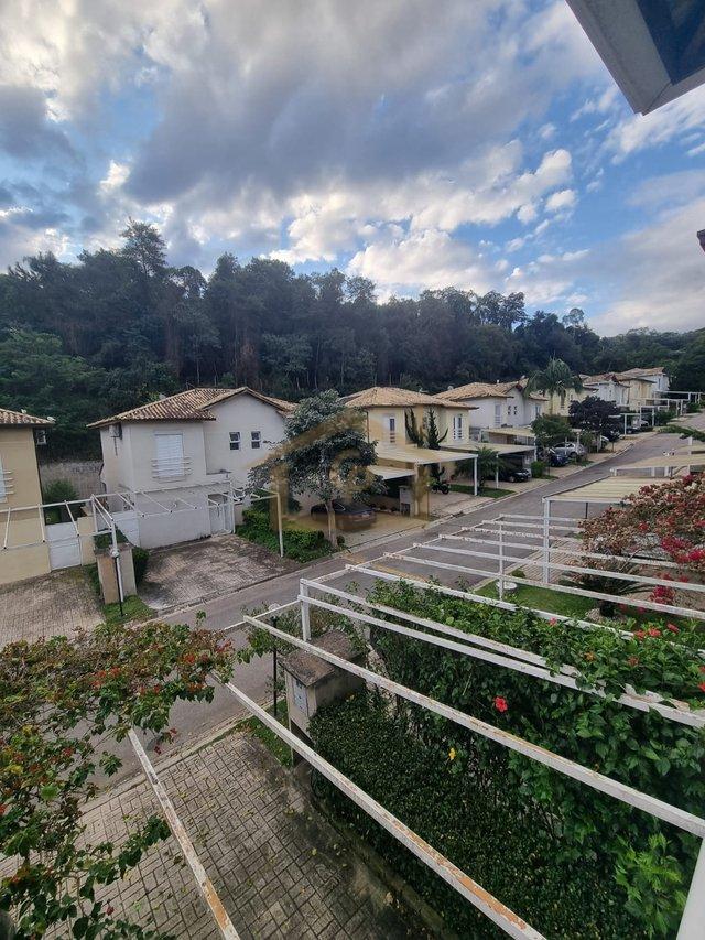 Iluminação embutida! Natureza!!! 3 quartos, 2 vagas Rua Guarujá Cotia - 