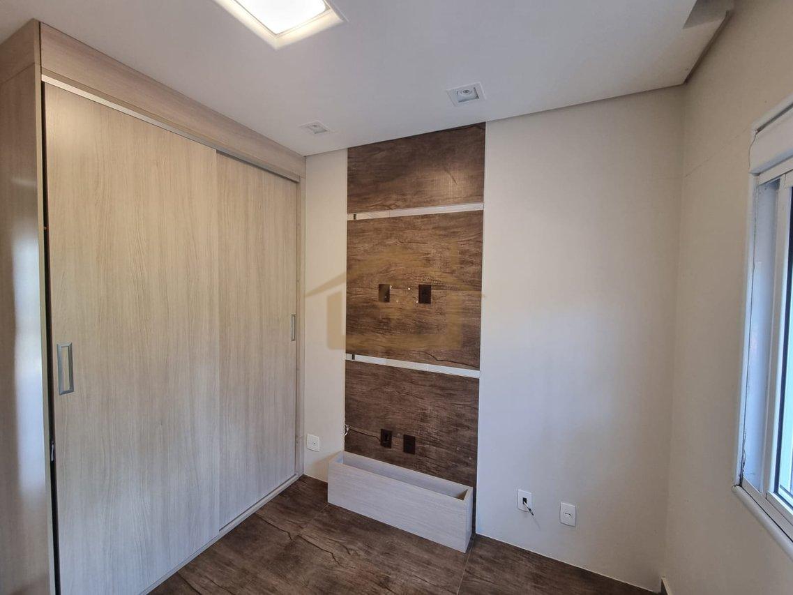 Casa com piscina, 3 quartos sendo um suíte, 2 vagas Estrada do Capuava Cotia - 