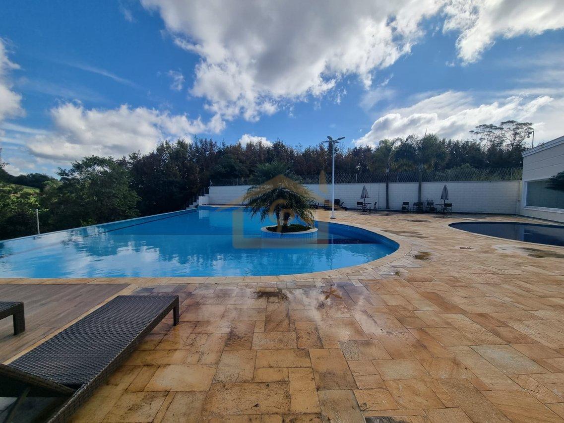 Casa com piscina, 3 quartos sendo um suíte, 2 vagas Estrada do Capuava Cotia - 