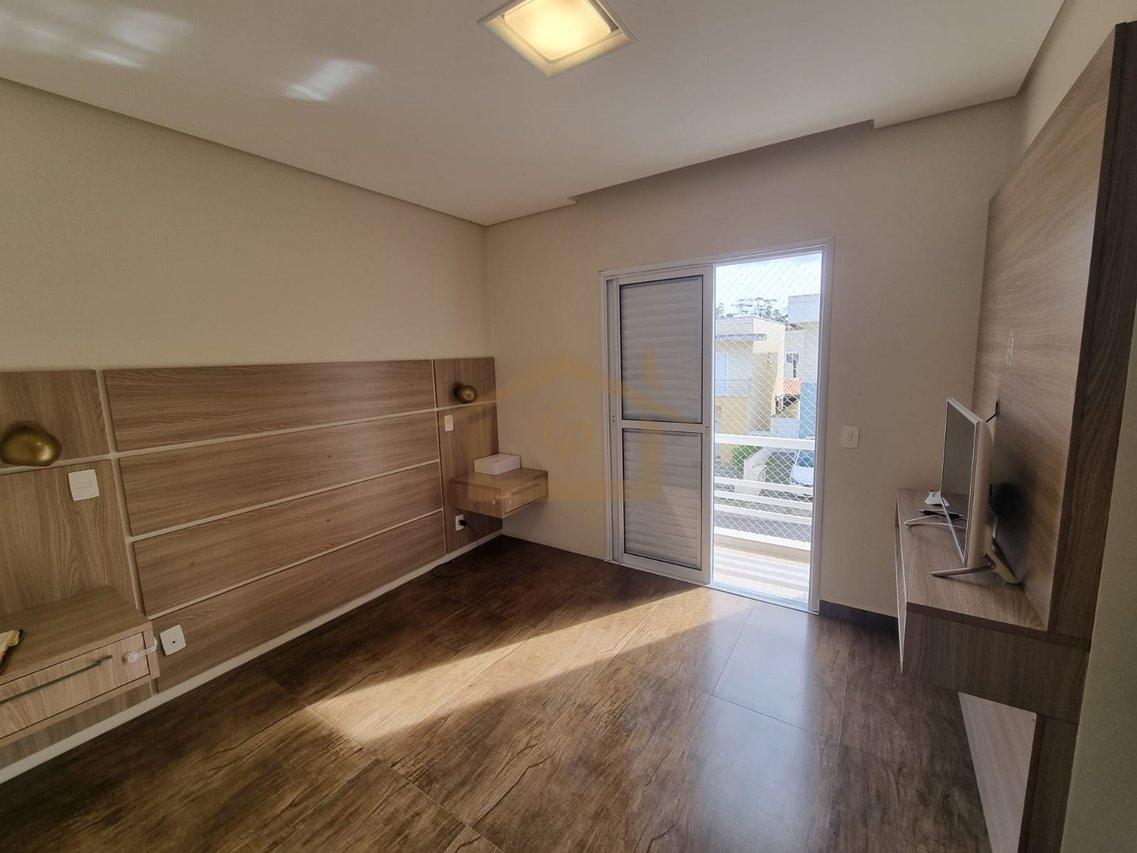 Casa com piscina, 3 quartos sendo um suíte, 2 vagas Estrada do Capuava Cotia - 
