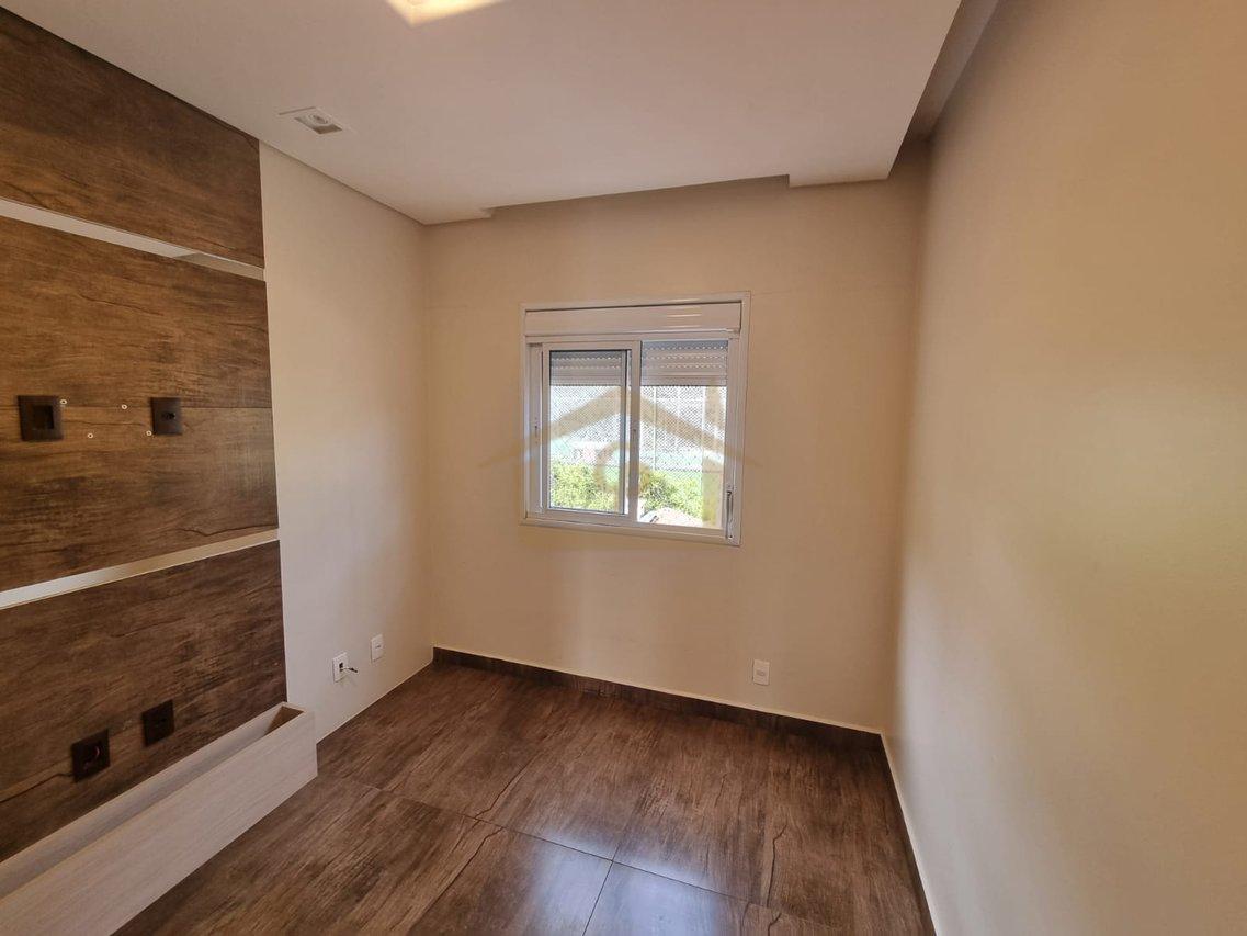 Casa com piscina, 3 quartos sendo um suíte, 2 vagas Estrada do Capuava Cotia - 