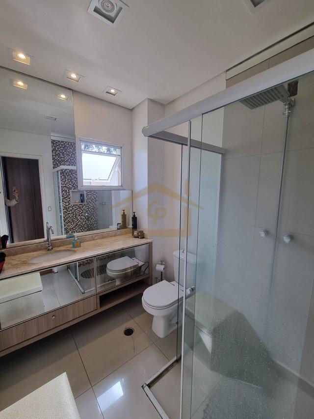 Casa com piscina, 3 quartos sendo um suíte, 2 vagas Estrada do Capuava Cotia - 
