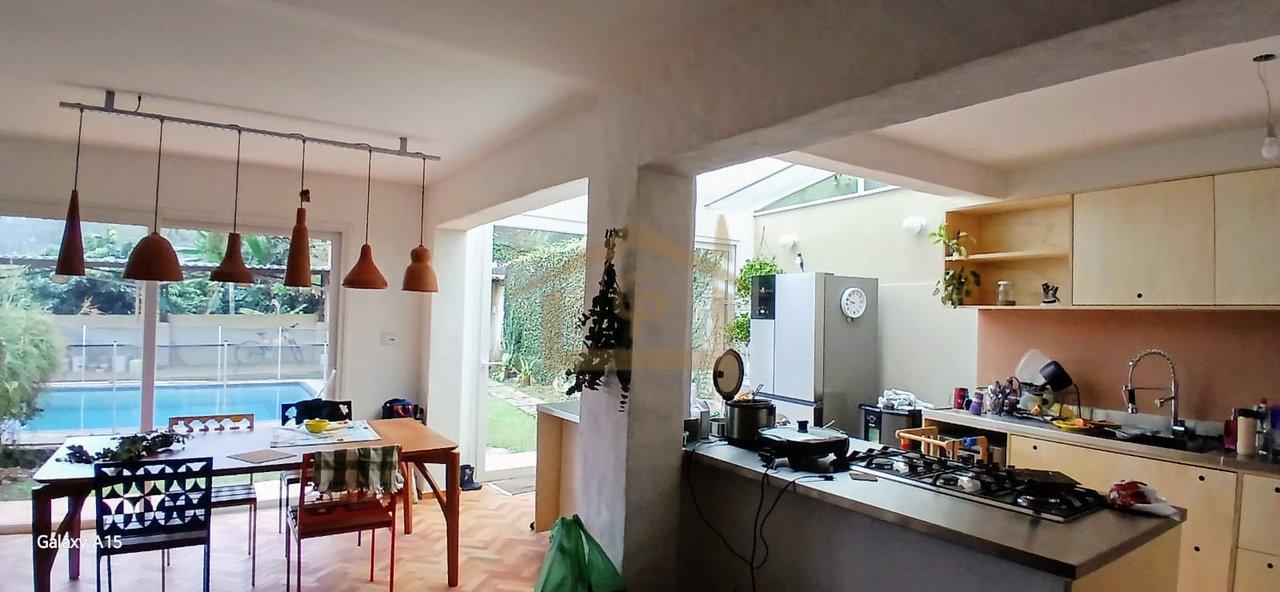 Segurança para a família! 4 Suítes, 4 vagas Rua Azaléia Jandira - 