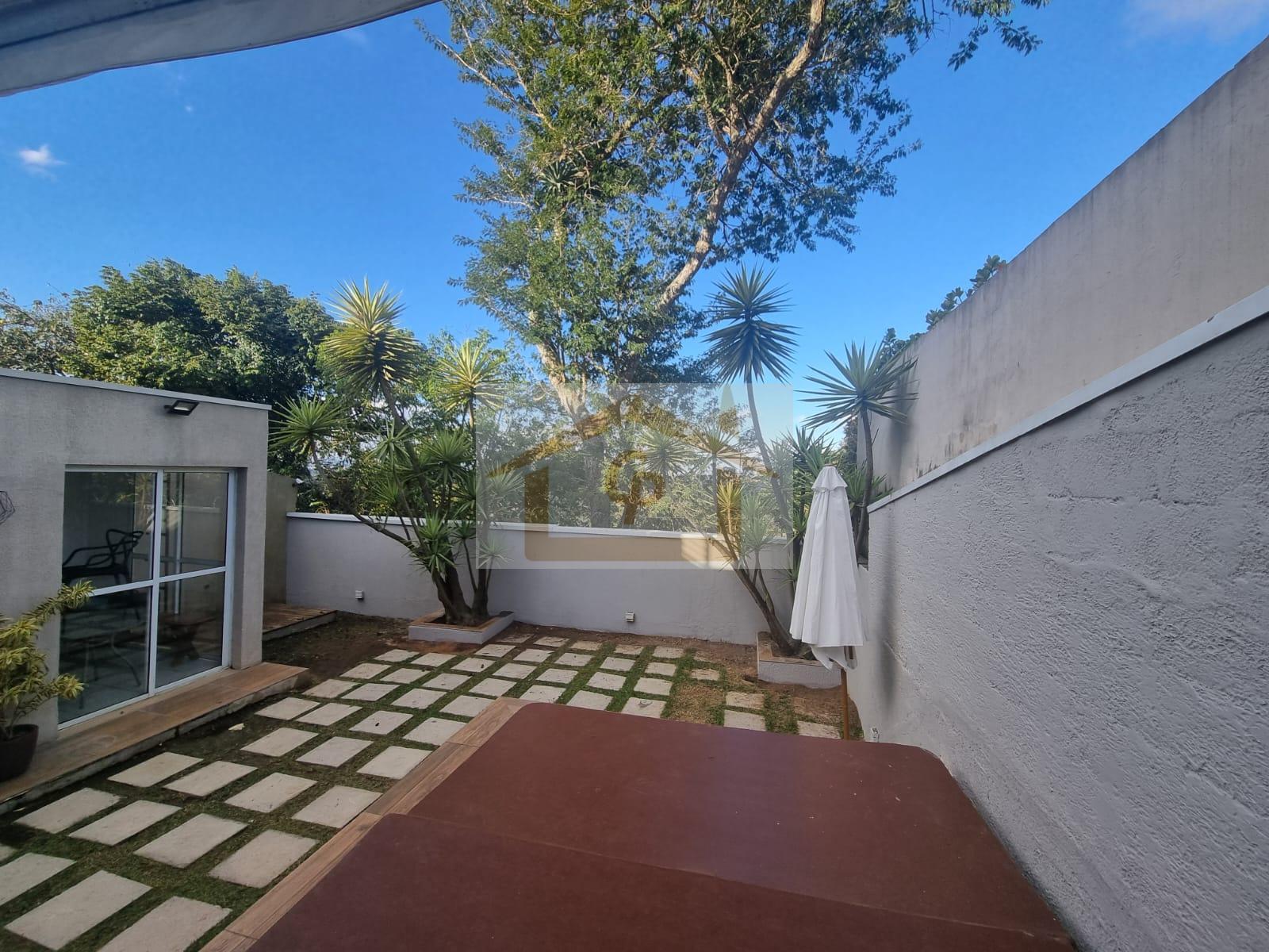 Casa, 3 quartos, 214 m² - Foto 2