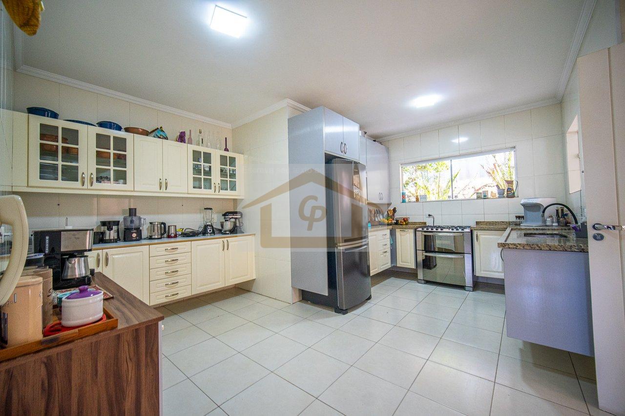 Casa com 4 dormitórios, sendo 4 suítes à venda - Granja Viana - Cotia/SP Rua Jupi Carapicuíba - 