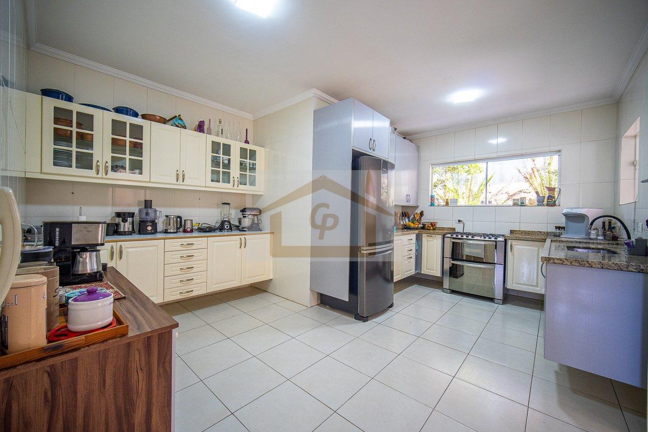 Casa com 4 dormitórios, sendo 4 suítes à venda - Granja Viana - Cotia/SP Rua Jupi Carapicuíba - 