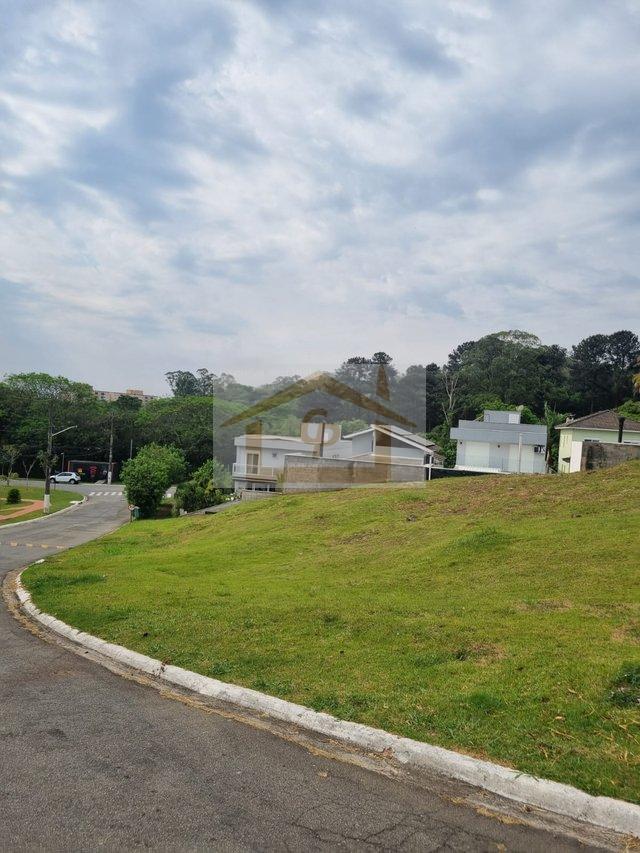 Residencial faz encontro com o parque Cemucam!!!  Terreno com 901 metros Estrada Municipal do Embu Cotia - 