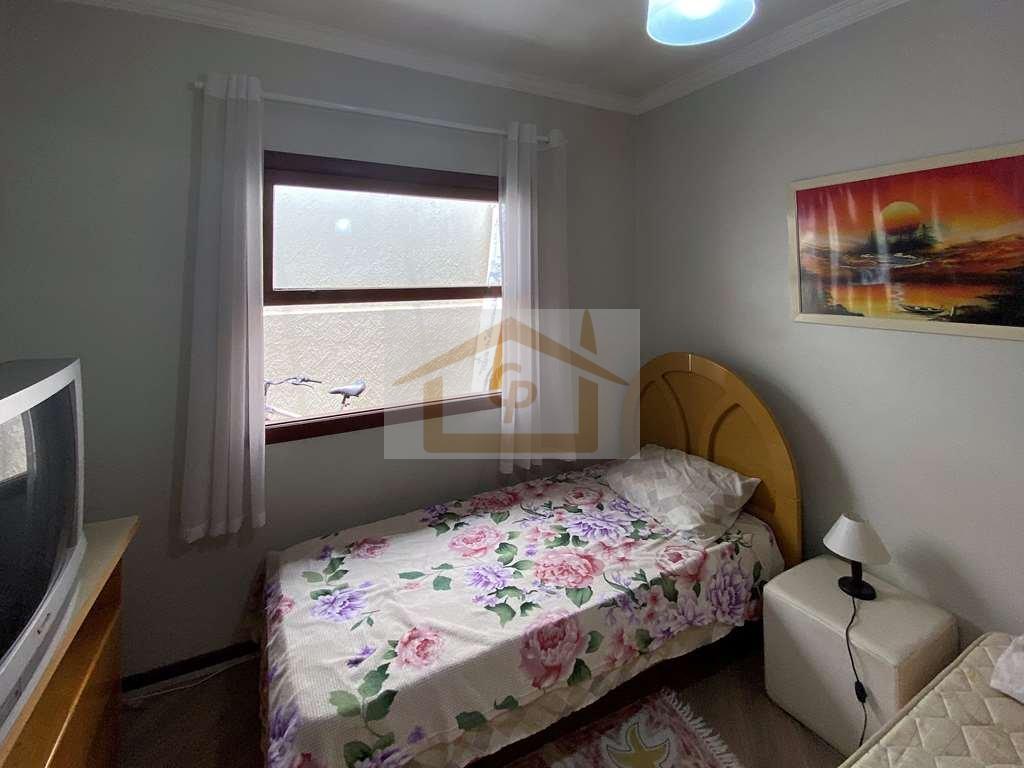 3 dorms / 1 suíte. Ótima casa, lareira, piscina e gourmet! Avenida José Giorgi Cotia - 