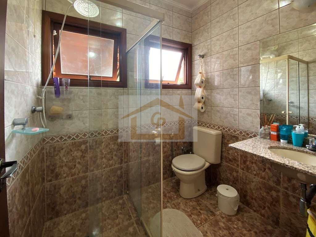 3 dorms / 1 suíte. Ótima casa, lareira, piscina e gourmet! Avenida José Giorgi Cotia - 