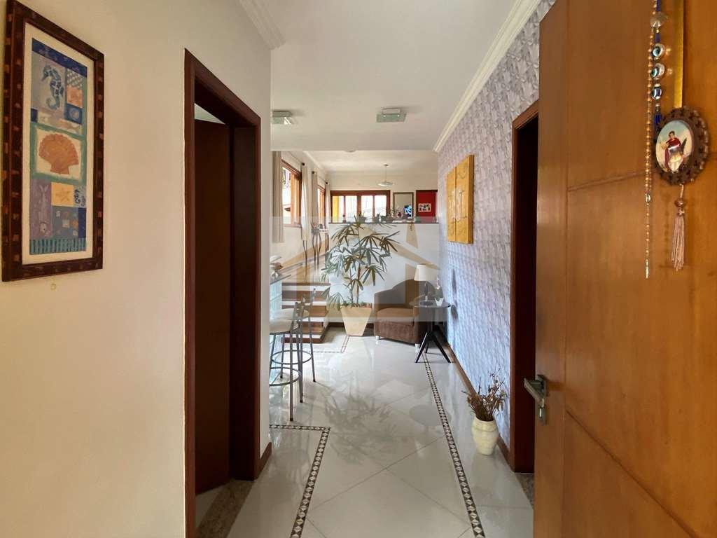 3 dorms / 1 suíte. Ótima casa, lareira, piscina e gourmet! Avenida José Giorgi Cotia - 