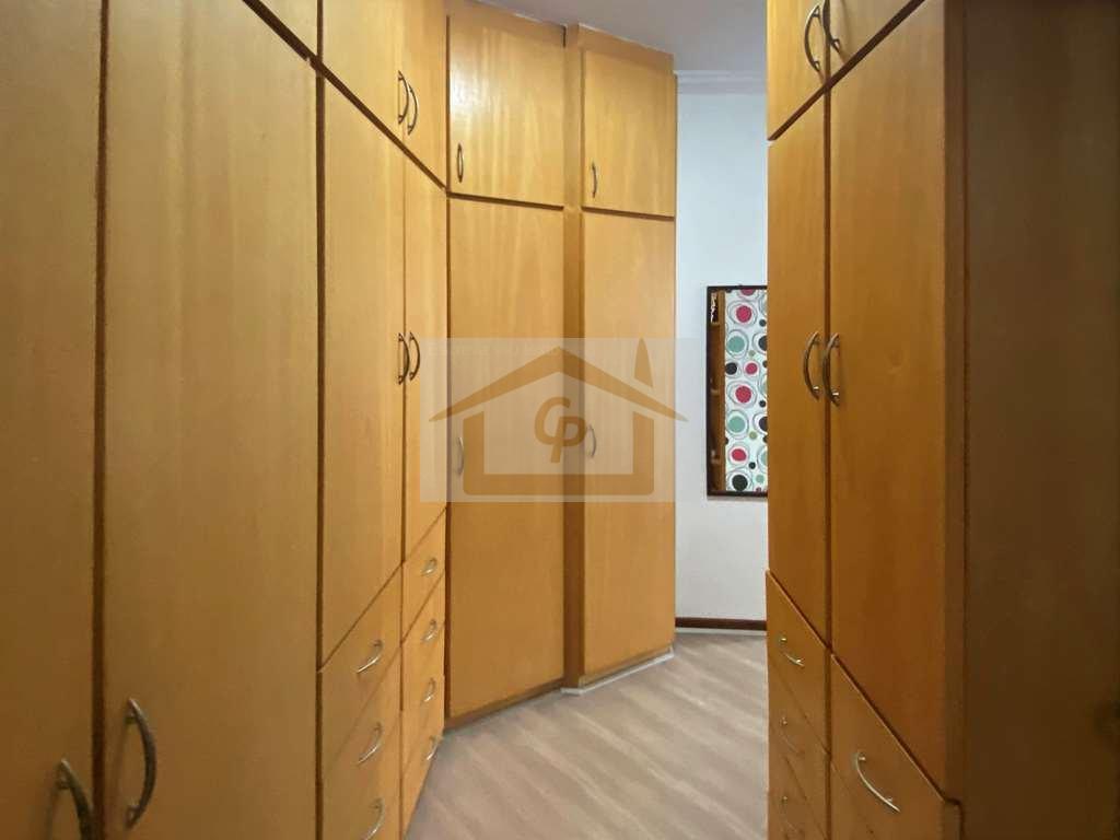 3 dorms / 1 suíte. Ótima casa, lareira, piscina e gourmet! Avenida José Giorgi Cotia - 