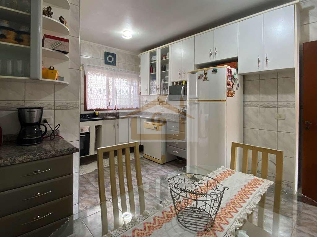 3 dorms / 1 suíte. Ótima casa, lareira, piscina e gourmet! Avenida José Giorgi Cotia - 