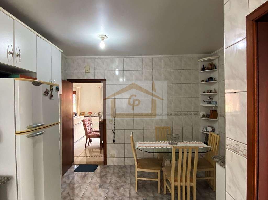 3 dorms / 1 suíte. Ótima casa, lareira, piscina e gourmet! Avenida José Giorgi Cotia - 