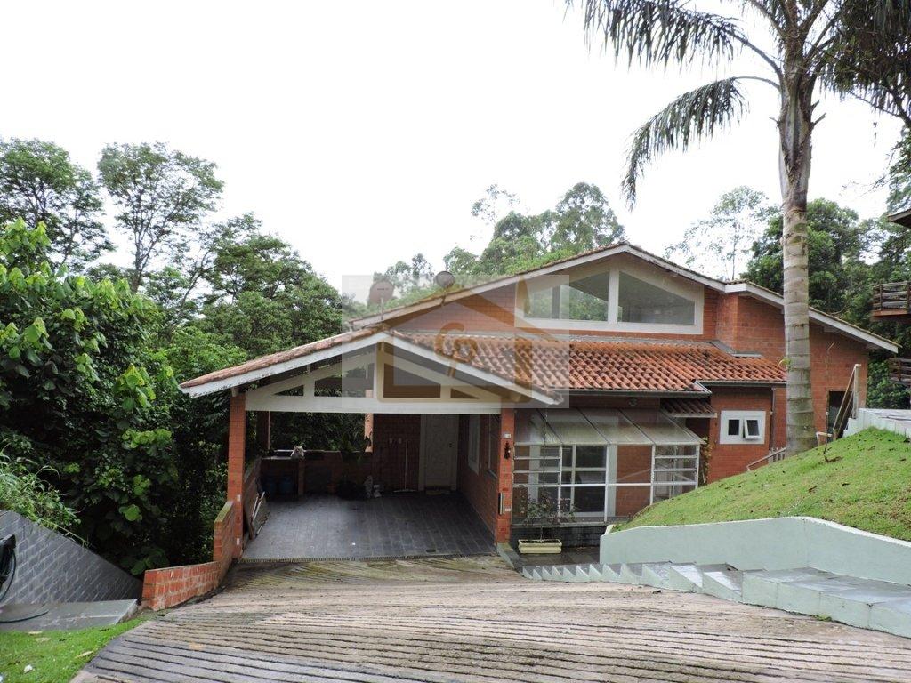 Casa descolada! Na melhor localização do condomínio, muito verde! 4 quartos (1 suíte) Rua Grande Otelo Embu das Artes - 