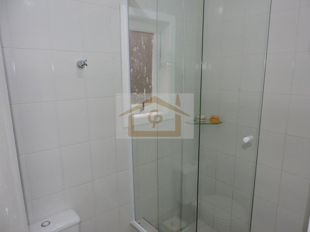 Casa descolada! Na melhor localização do condomínio, muito verde! 4 quartos (1 suíte) Rua Grande Otelo Embu das Artes - 