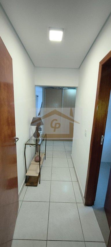 Semi Térrea, 3 quartos + 2 quartos multifuncional e banheiro (andar inferior), canil * Estrada Carlos Antônio Pereira de Castro Cotia - 