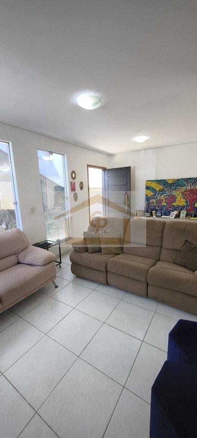 Semi Térrea, 3 quartos + 2 quartos multifuncional e banheiro (andar inferior), canil * Estrada Carlos Antônio Pereira de Castro Cotia - 