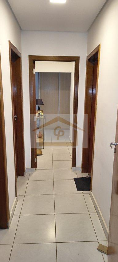 Semi Térrea, 3 quartos + 2 quartos multifuncional e banheiro (andar inferior), canil * Estrada Carlos Antônio Pereira de Castro Cotia - 