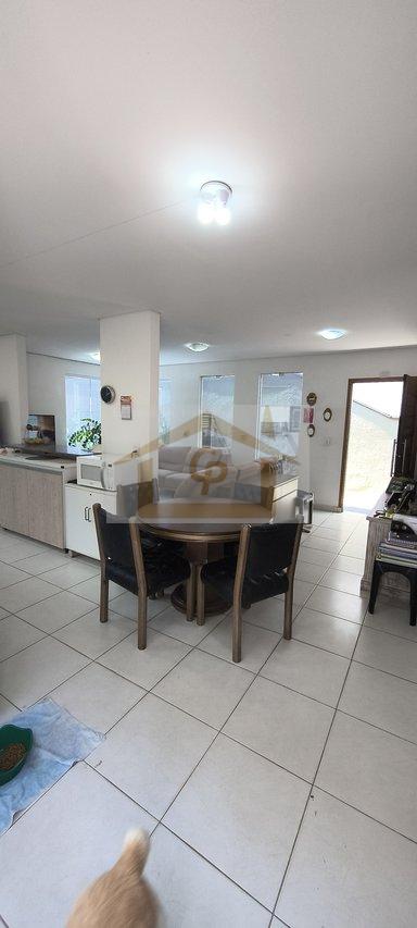 Semi Térrea, 3 quartos + 2 quartos multifuncional e banheiro (andar inferior), canil * Estrada Carlos Antônio Pereira de Castro Cotia - 