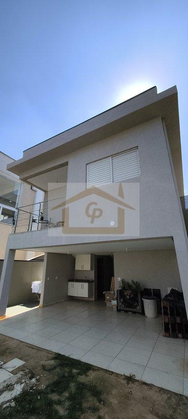 Semi Térrea, 3 quartos + 2 quartos multifuncional e banheiro (andar inferior), canil * Estrada Carlos Antônio Pereira de Castro Cotia - 