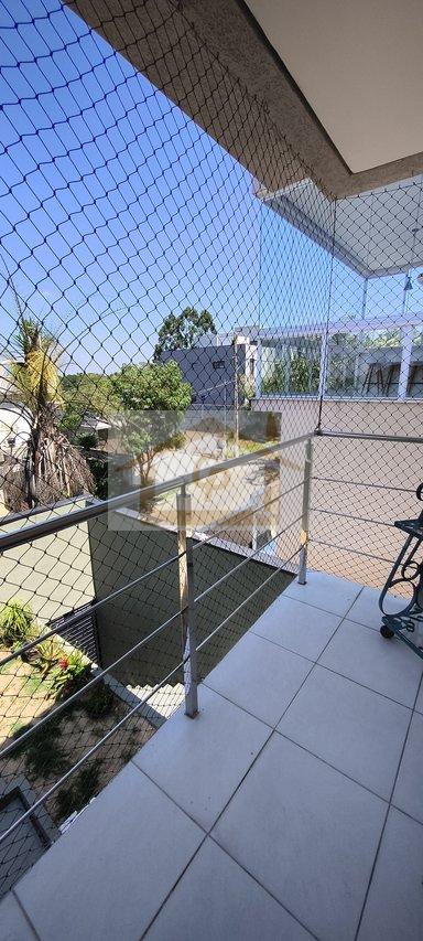 Semi Térrea, 3 quartos + 2 quartos multifuncional e banheiro (andar inferior), canil * Estrada Carlos Antônio Pereira de Castro Cotia - 