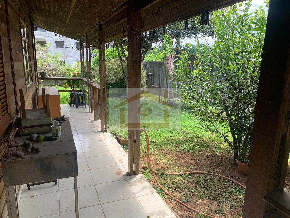 Localização interessante! 1 quarto, 4 vagas Próximo ao Templo Budista Zulai Rua José Menino Cotia - 