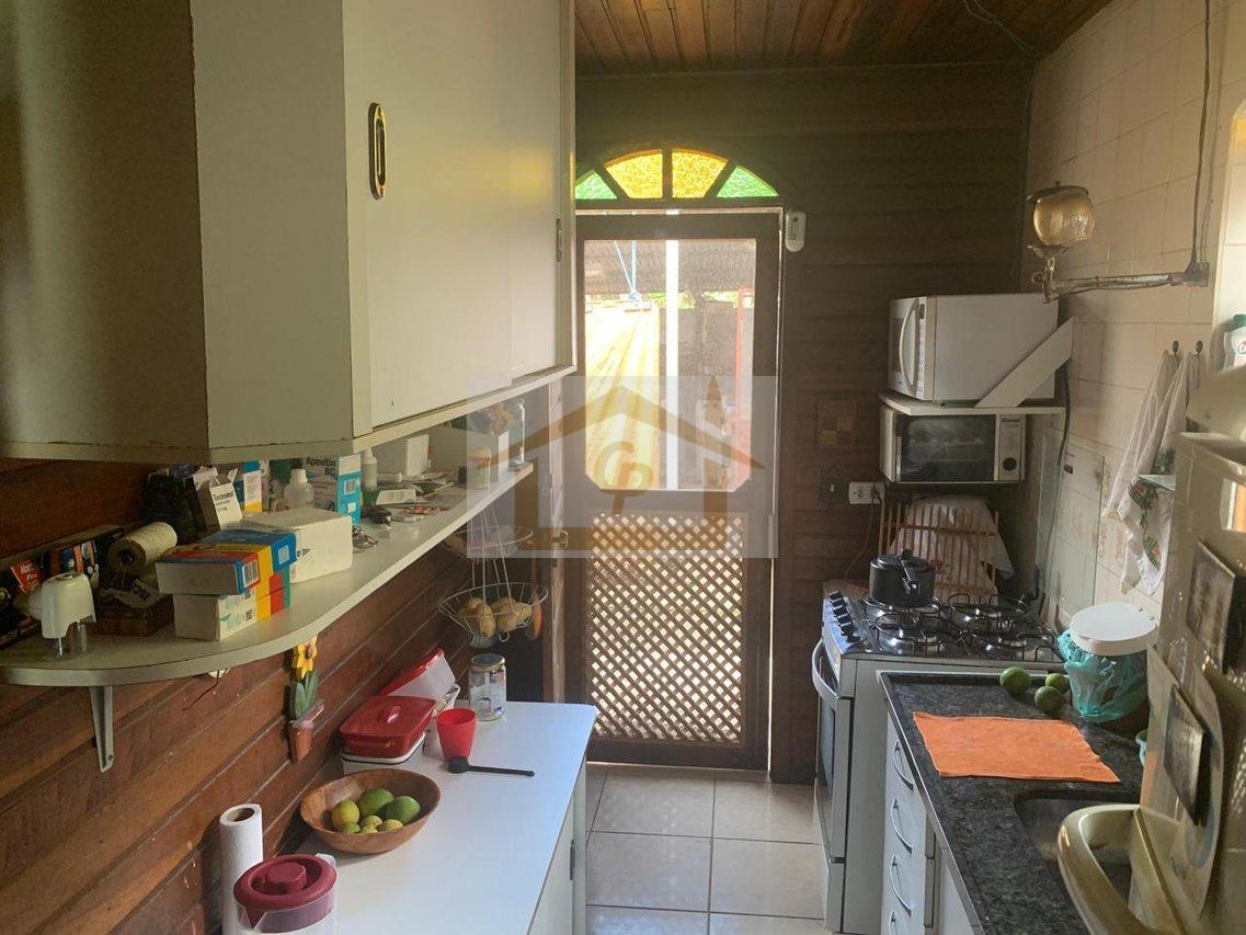 Localização interessante! 1 quarto, 4 vagas Próximo ao Templo Budista Zulai Rua José Menino Cotia - 