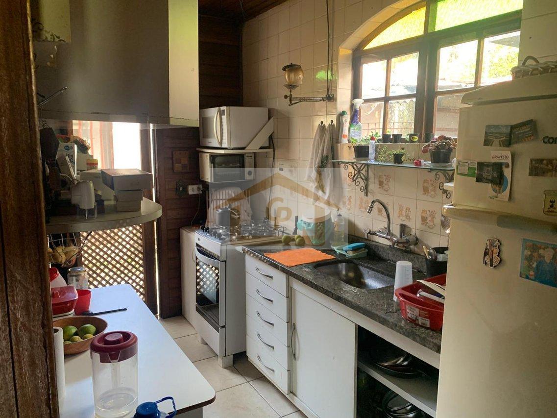 Localização interessante! 1 quarto, 4 vagas Próximo ao Templo Budista Zulai Rua José Menino Cotia - 