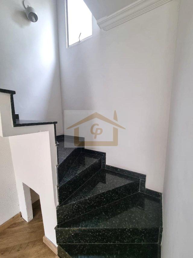 Casa Aconchegante, 2 quartos (1 suíte), 2 vagas Rua Maracatu Cotia - 