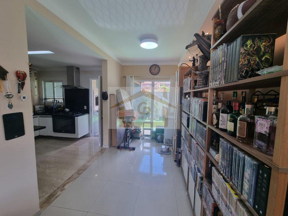 Impecável, 3 quartos (1 suíte), 2 vagas Estrada do Capuava Cotia - 