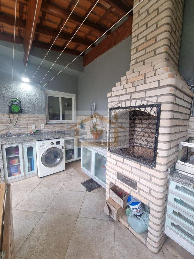 Impecável, 3 quartos (1 suíte), 2 vagas Estrada do Capuava Cotia - 