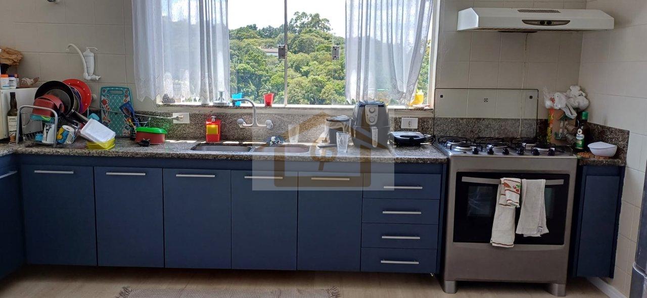 Encantadora! S&atilde;o 4 quartos (1 su&iacute;te), 4 vagas cobertas Rua Virgílio Vieira Jandira - 