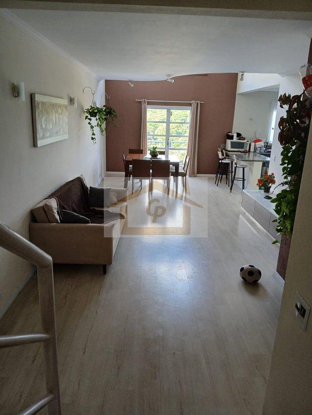 Encantadora! S&atilde;o 4 quartos (1 su&iacute;te), 4 vagas cobertas Rua Virgílio Vieira Jandira - 