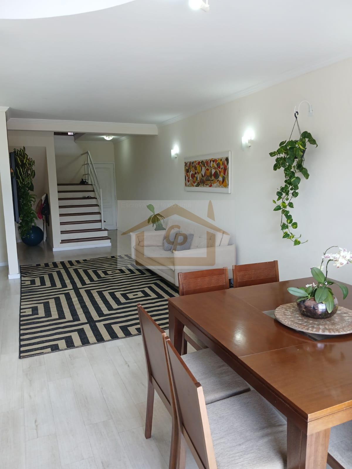 Encantadora! S&atilde;o 4 quartos (1 su&iacute;te), 4 vagas cobertas Rua Virgílio Vieira Jandira - 