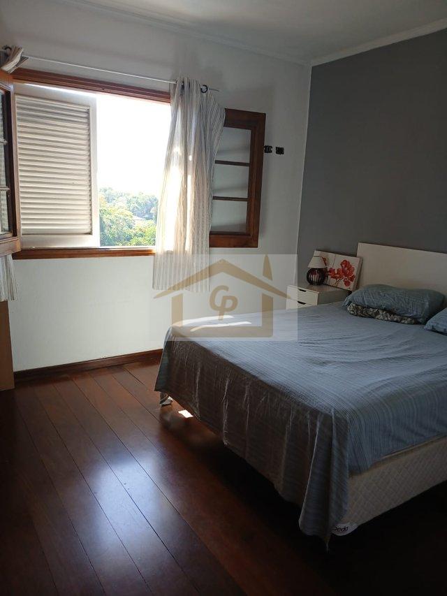 Encantadora! S&atilde;o 4 quartos (1 su&iacute;te), 4 vagas cobertas Rua Virgílio Vieira Jandira - 