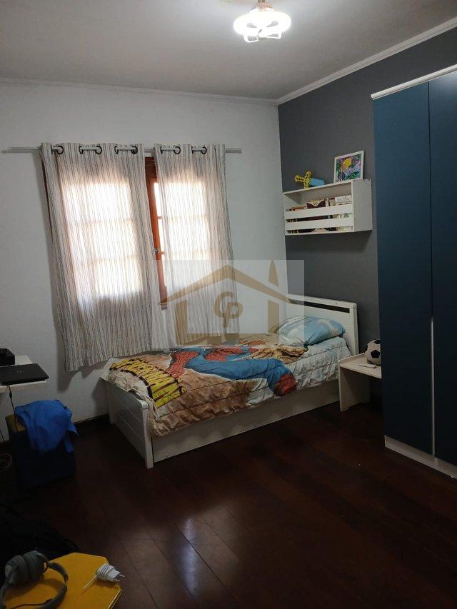 Encantadora! S&atilde;o 4 quartos (1 su&iacute;te), 4 vagas cobertas Rua Virgílio Vieira Jandira - 