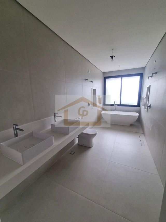 Casa inteligente, 5 su&iacute;tes, 3 vagas cobertas, Bosque privativo -Arquitetura Contempor&acirc;nea Estrada do Capuava Cotia - 