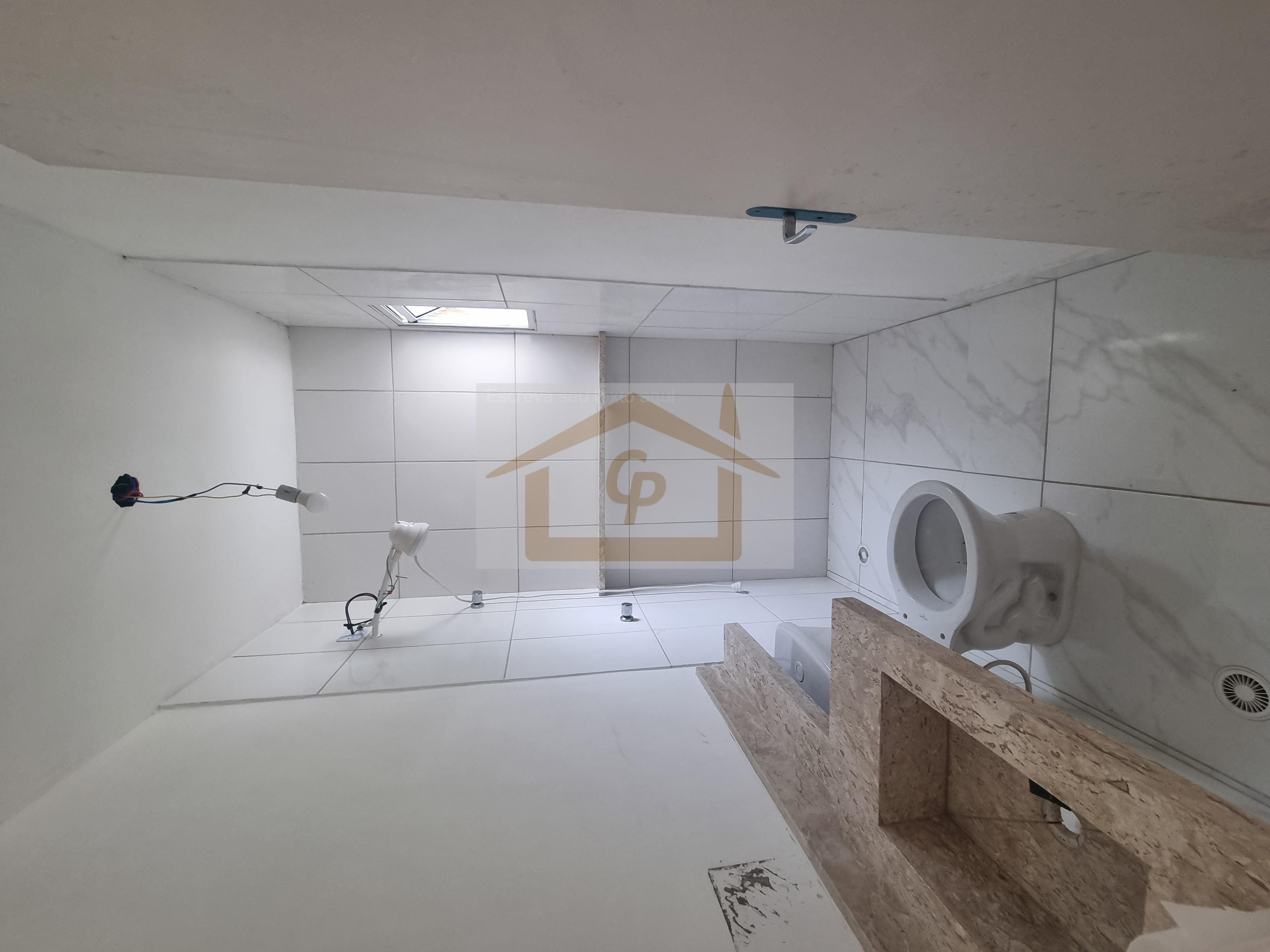 Pequeno Residencial, Casa com Duas Su&iacute;tes, varanda, 2 vagas Estrada do Taboleiro Verde Cotia - 