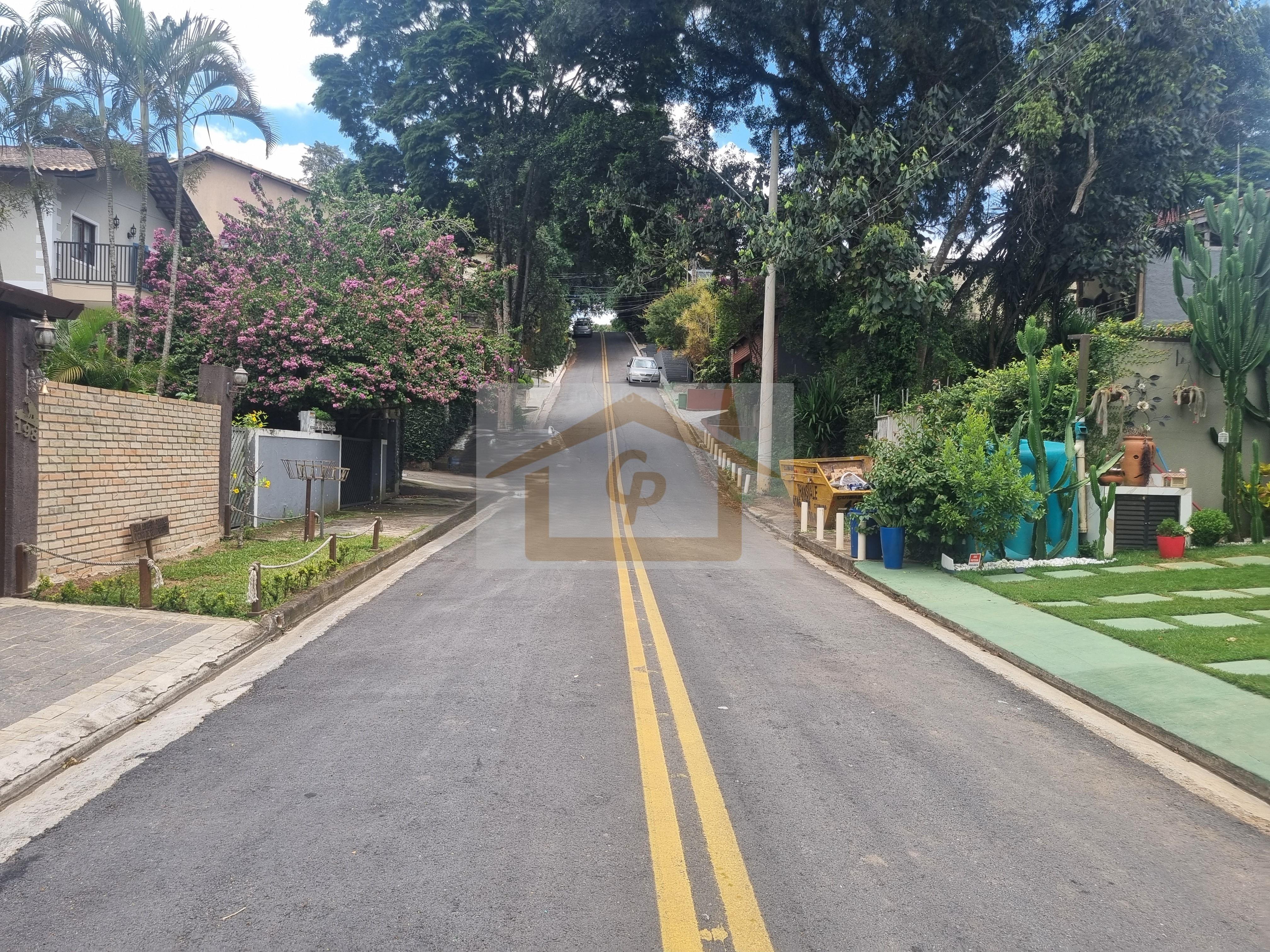 Vila Diva, Tradicional bairro da Granja Viana, 3 quartos (1 su&iacute;te) 3 vagas Rua Piraí Carapicuíba - 