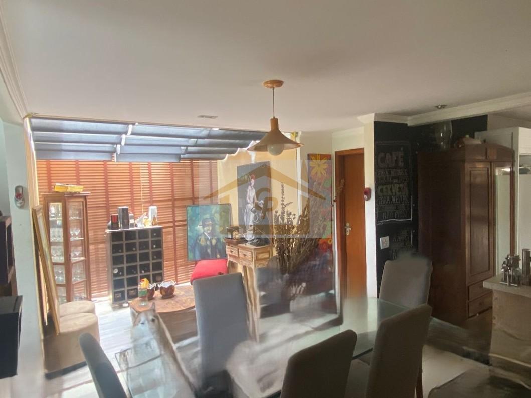 Vila Diva, Tradicional bairro da Granja Viana, 3 quartos (1 su&iacute;te) 3 vagas Rua Piraí Carapicuíba - 