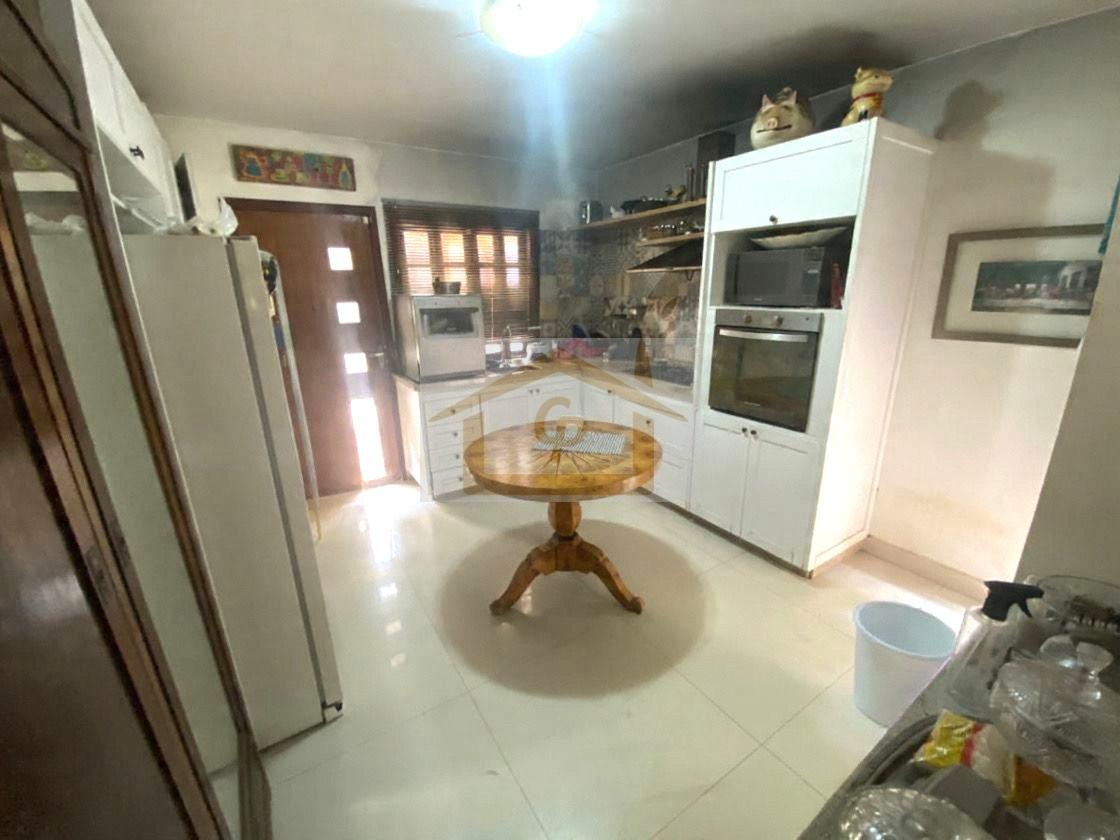 Vila Diva, Tradicional bairro da Granja Viana, 3 quartos (1 su&iacute;te) 3 vagas Rua Piraí Carapicuíba - 