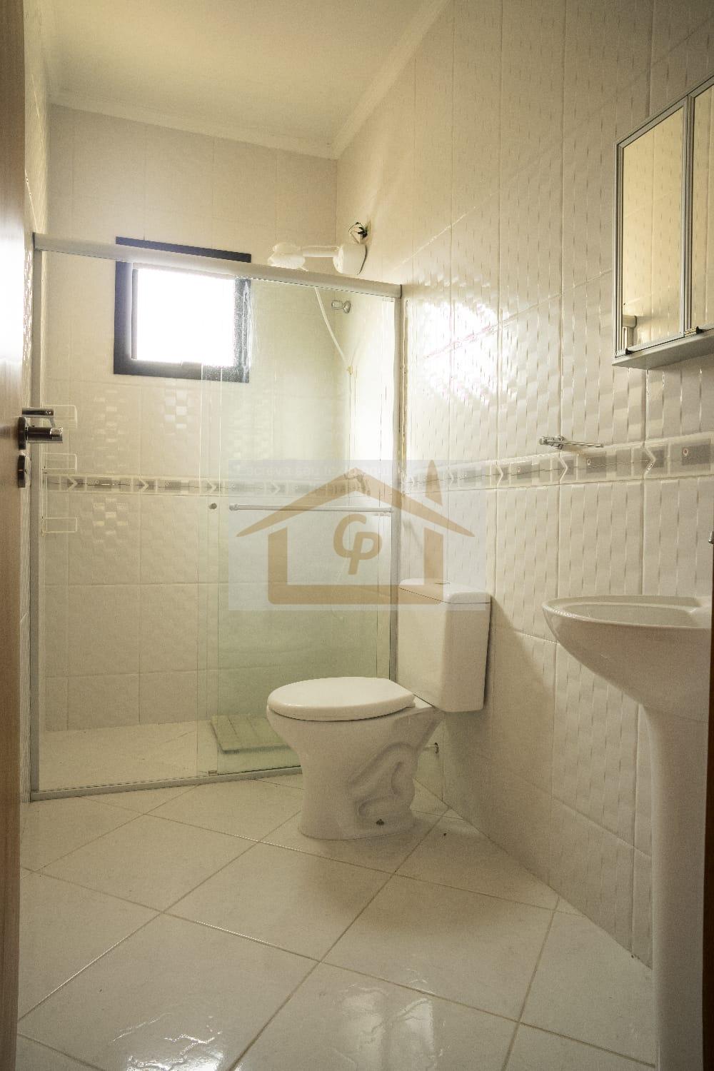 Duas su&iacute;tes,, 2 vagas cobertas - Casa em Villagio &ndash; Bosque da Sa&uacute;de Rua Tucuri São Paulo - 