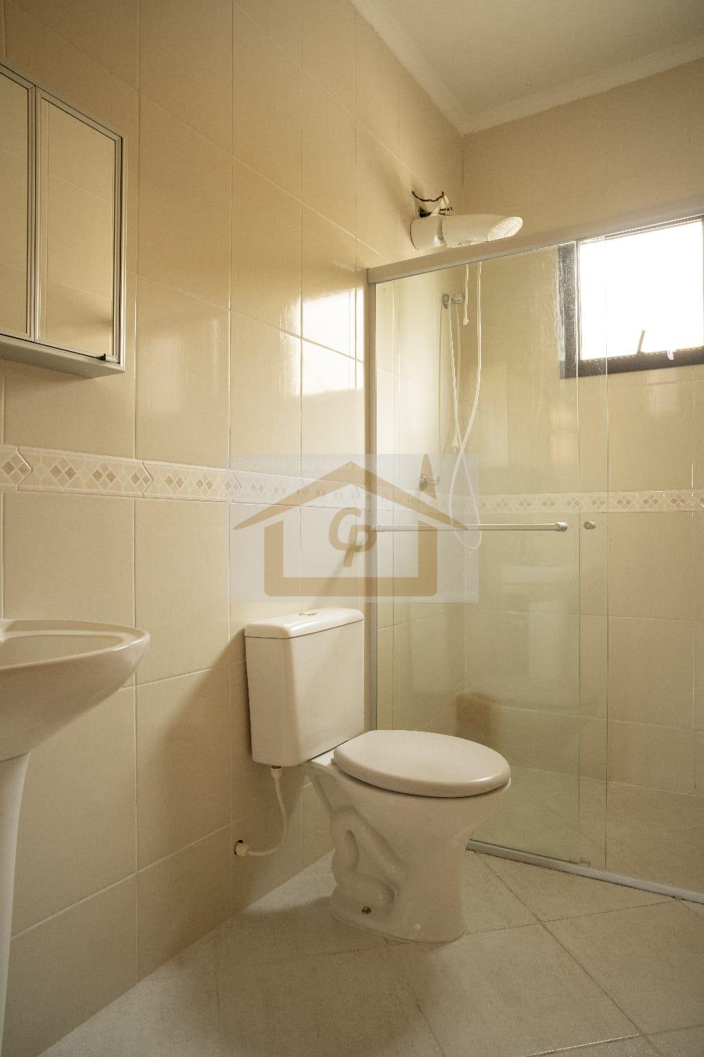 Duas su&iacute;tes,, 2 vagas cobertas - Casa em Villagio &ndash; Bosque da Sa&uacute;de Rua Tucuri São Paulo - 